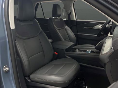 Certified 2026 Ford Explorer Active w/ Active Comfort Package AWD/4WD image 24