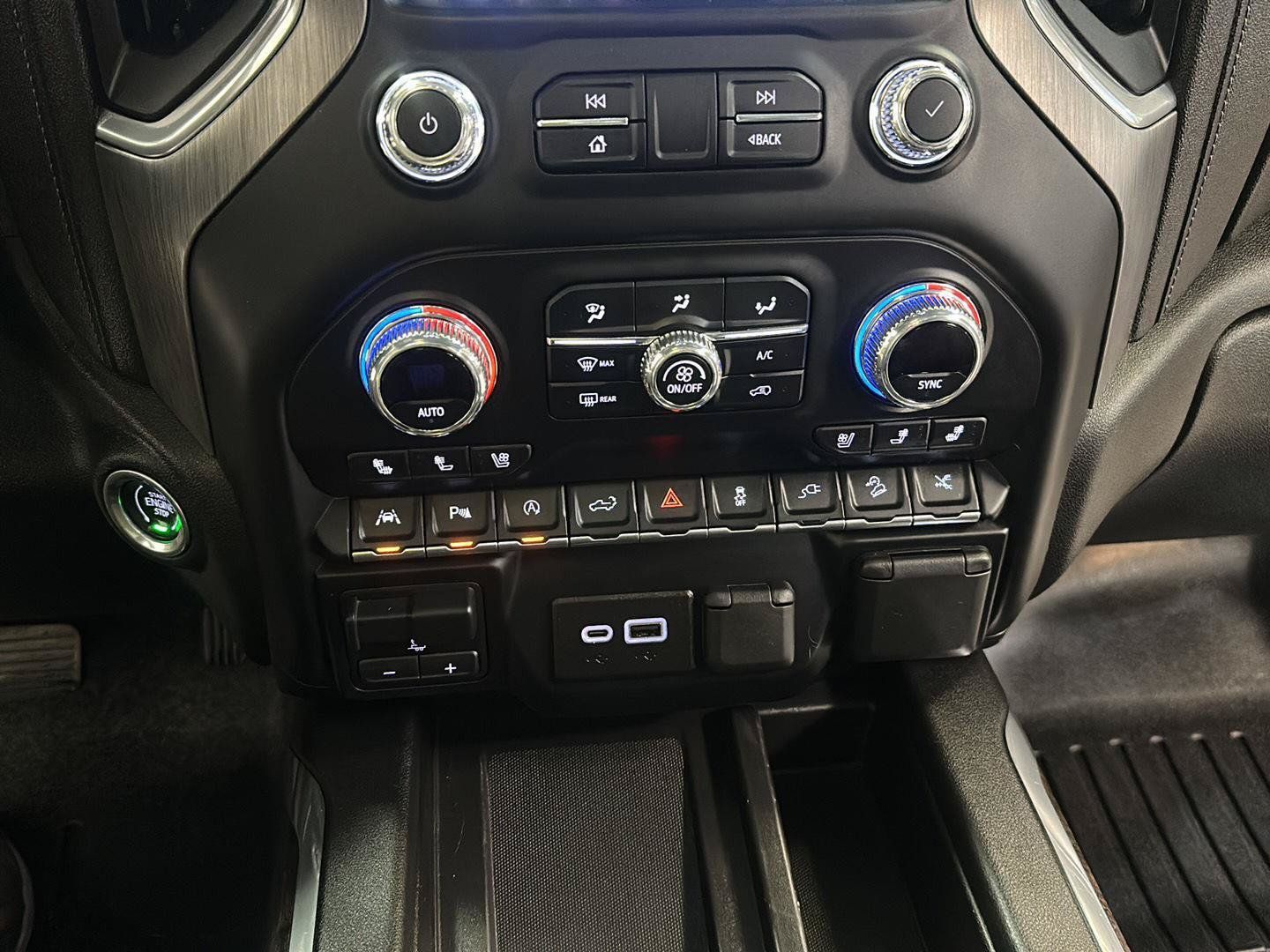Used 2020 GMC Sierra 1500 Denali w/ Denali Ultimate Package AWD/4WD image 26