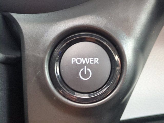 Used 2025 Toyota Sienna XLE w/ XLE Plus Package FWD image 27