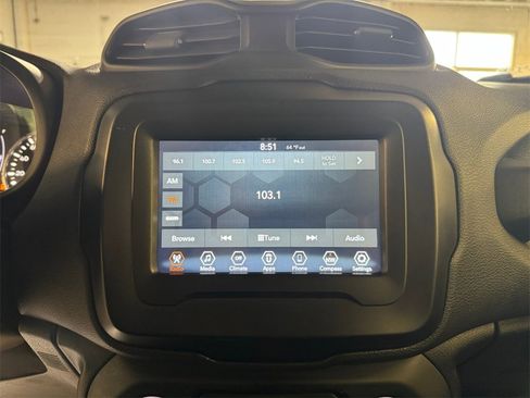 Used 2020 Jeep Renegade Altitude image 17