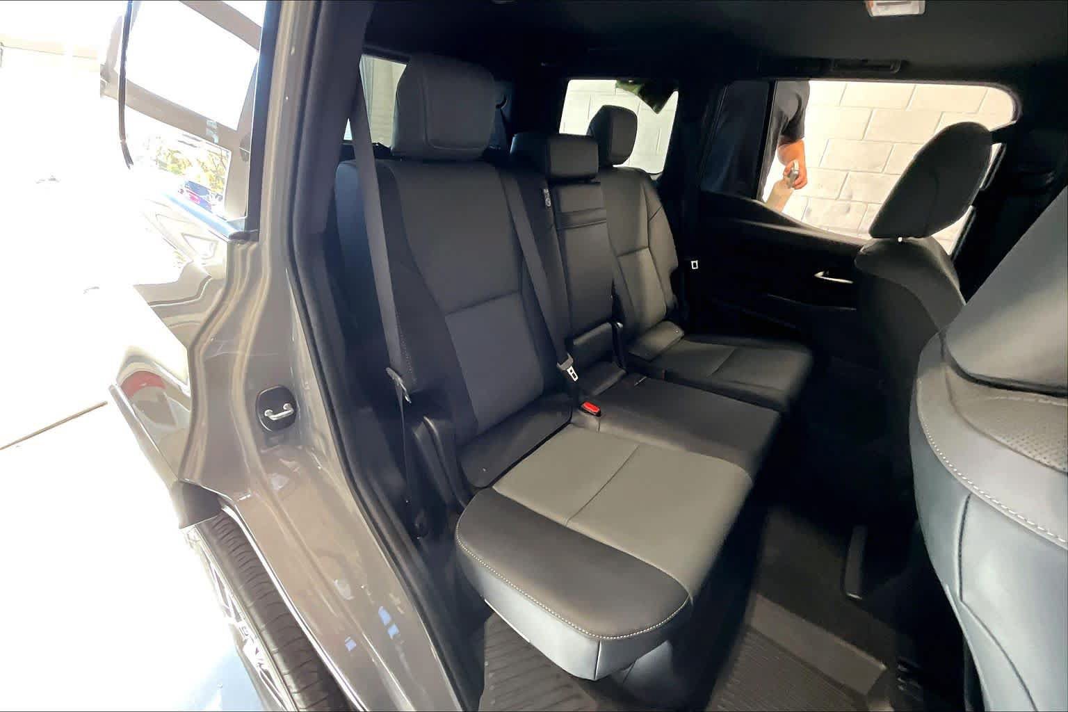 Certified 2026 Lexus GX 550 w/ Accessory Package (2T) AWD/4WD image 25