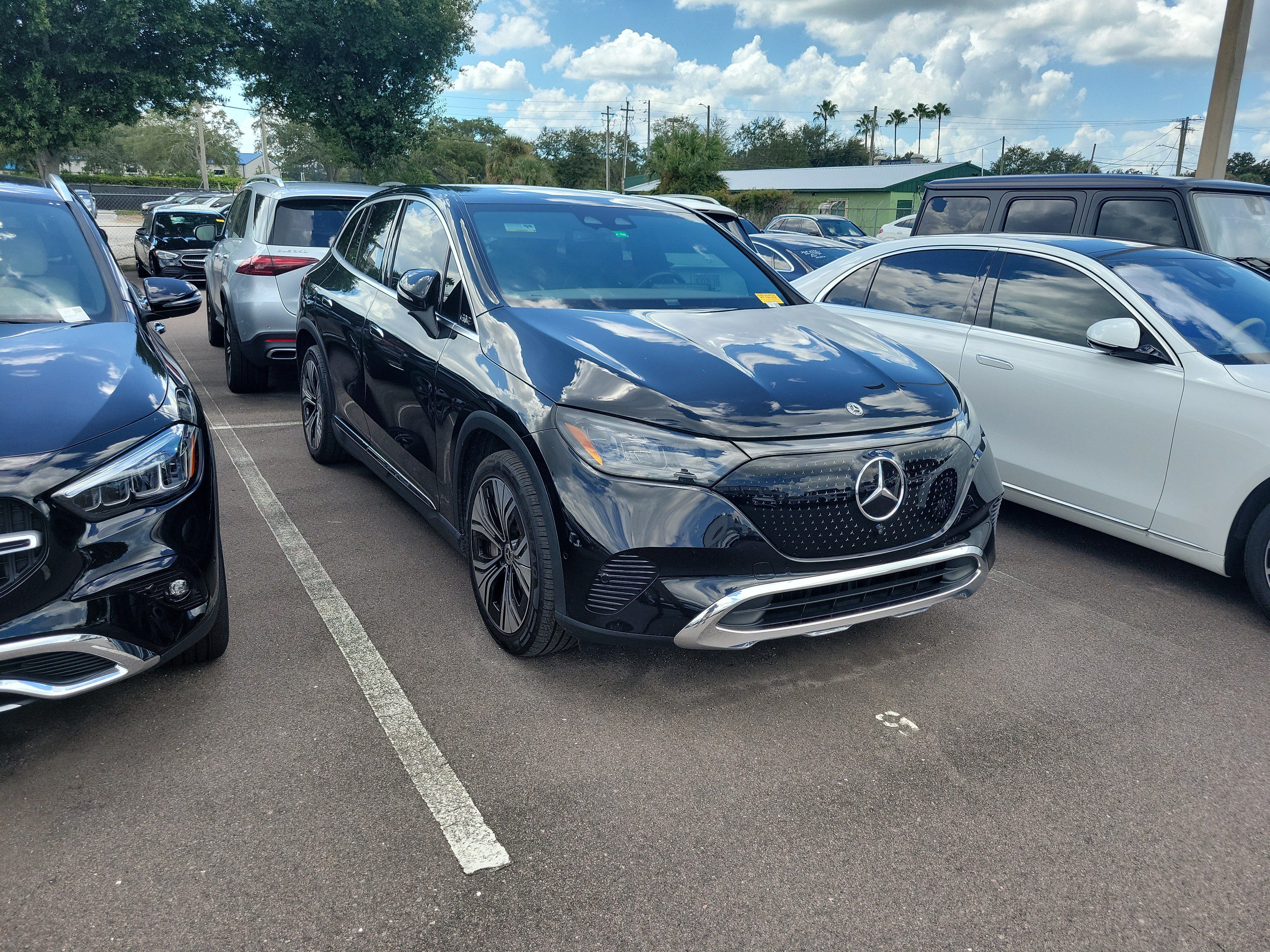 Used 2023 Mercedes-Benz EQE 350+ SUV image 3