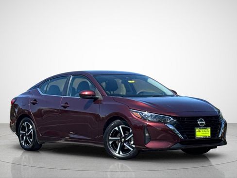 Used 2025 Nissan Sentra SV FWD image 2