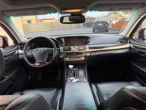 Used 2013 Lexus LS 460 AWD image 5