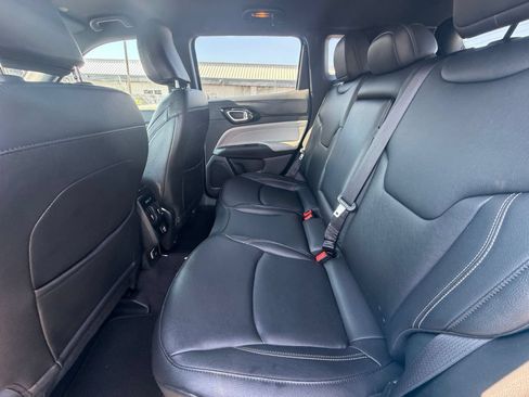 Used 2025 Jeep Compass Limited AWD/4WD image 27