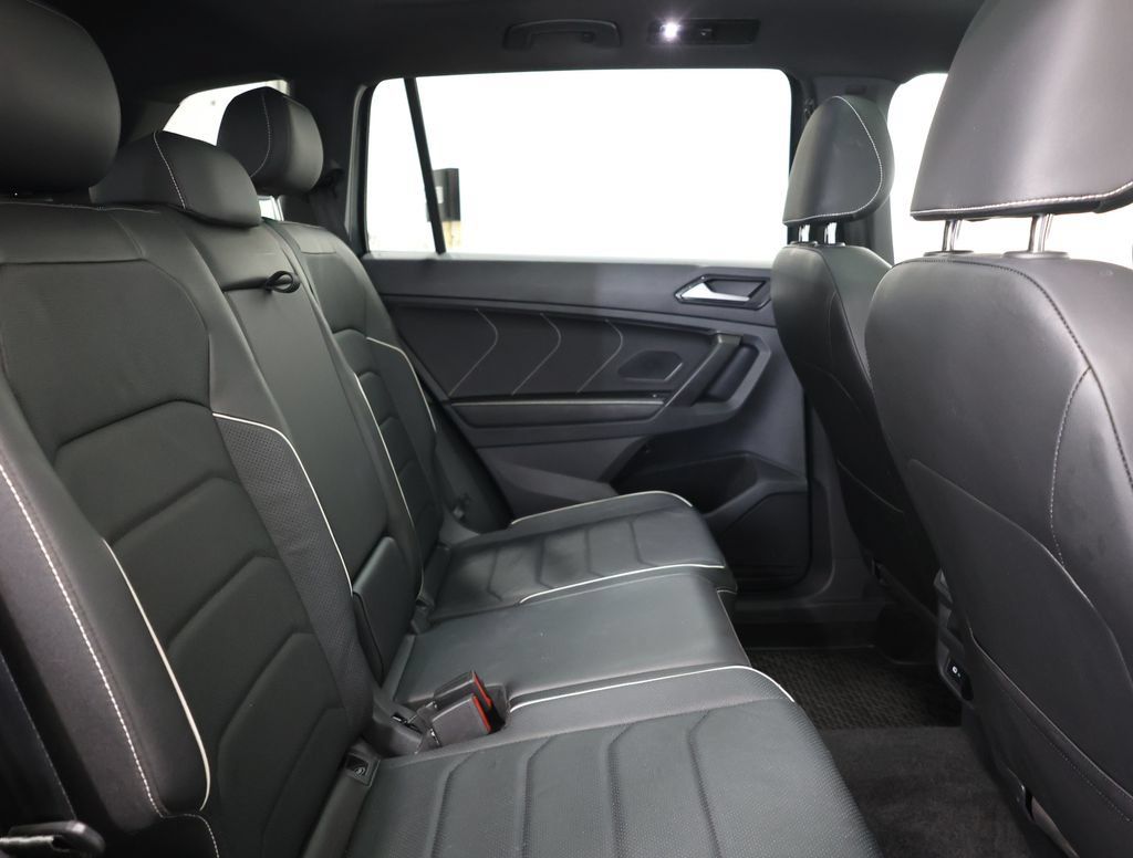Used 2024 Volkswagen Tiguan SEL R-Line AWD/4WD image 24