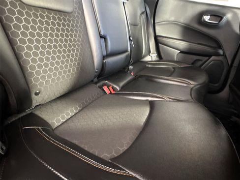 Used 2021 Jeep Compass Latitude image 14