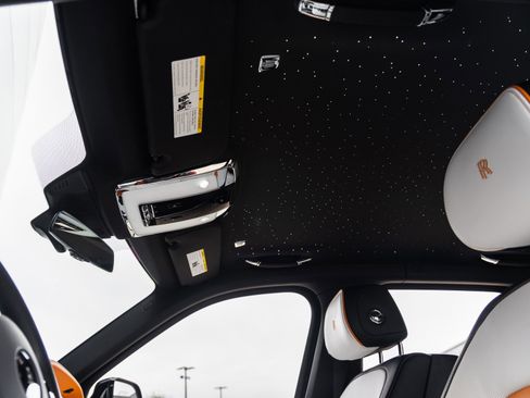 Used 2024 Rolls-Royce Cullinan image 28