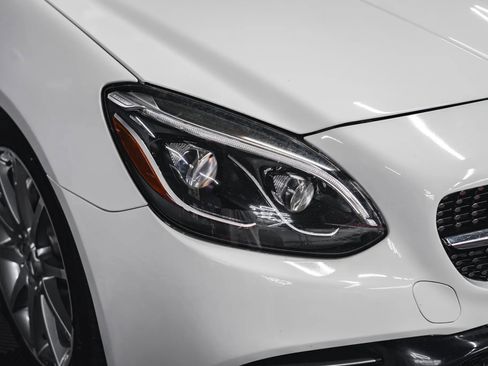 Used 2017 Mercedes-Benz SLC 43 AMG image 10