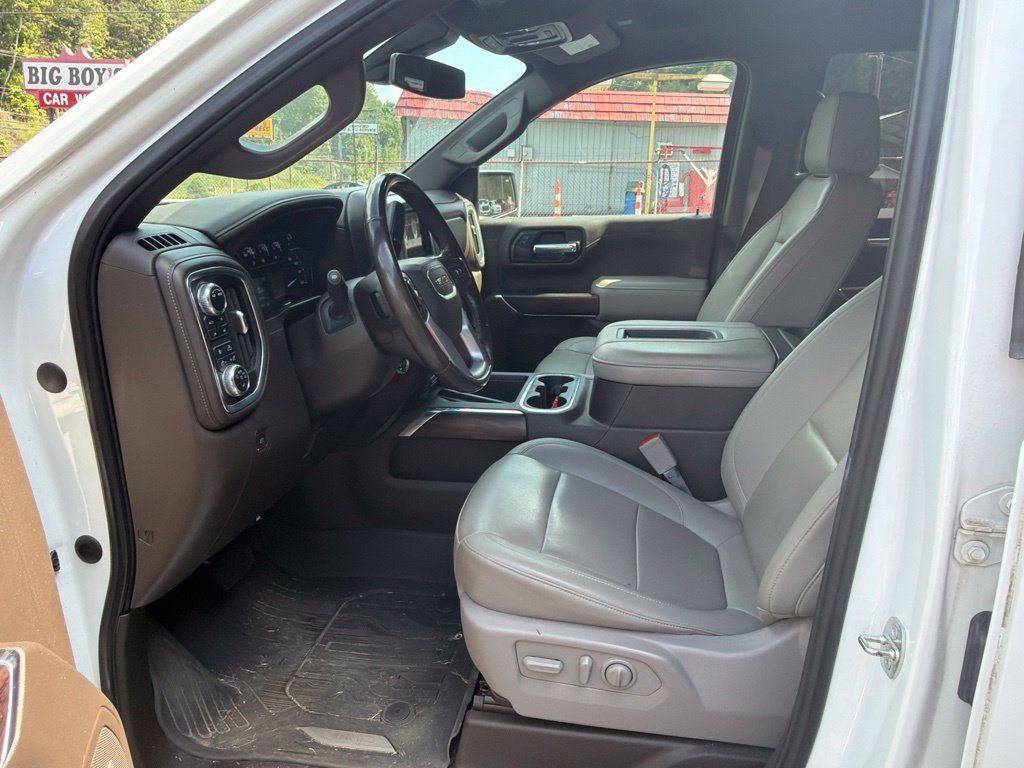 Used 2022 GMC Sierra 1500 SLT w/ SLT Premium Plus Package AWD/4WD image 5