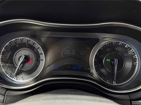 Used 2019 Chrysler 300 Touring w/ Sport Appearance Package image 30