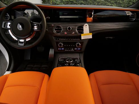Certified 2024 Rolls-Royce Spectre image 4
