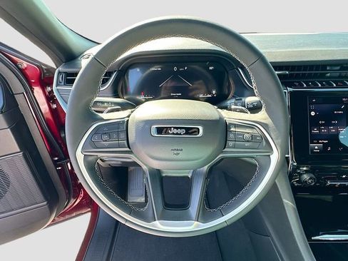 New 2026 Jeep Grand Cherokee Laredo RWD image 7