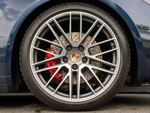 Certified 2022 Porsche 911 Targa 4S AWD/4WD image 13