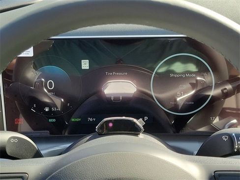 New 2025 Hyundai Tucson Limited image 7