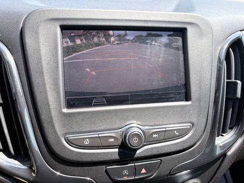 Used 2022 Chevrolet Equinox RS FWD image 18