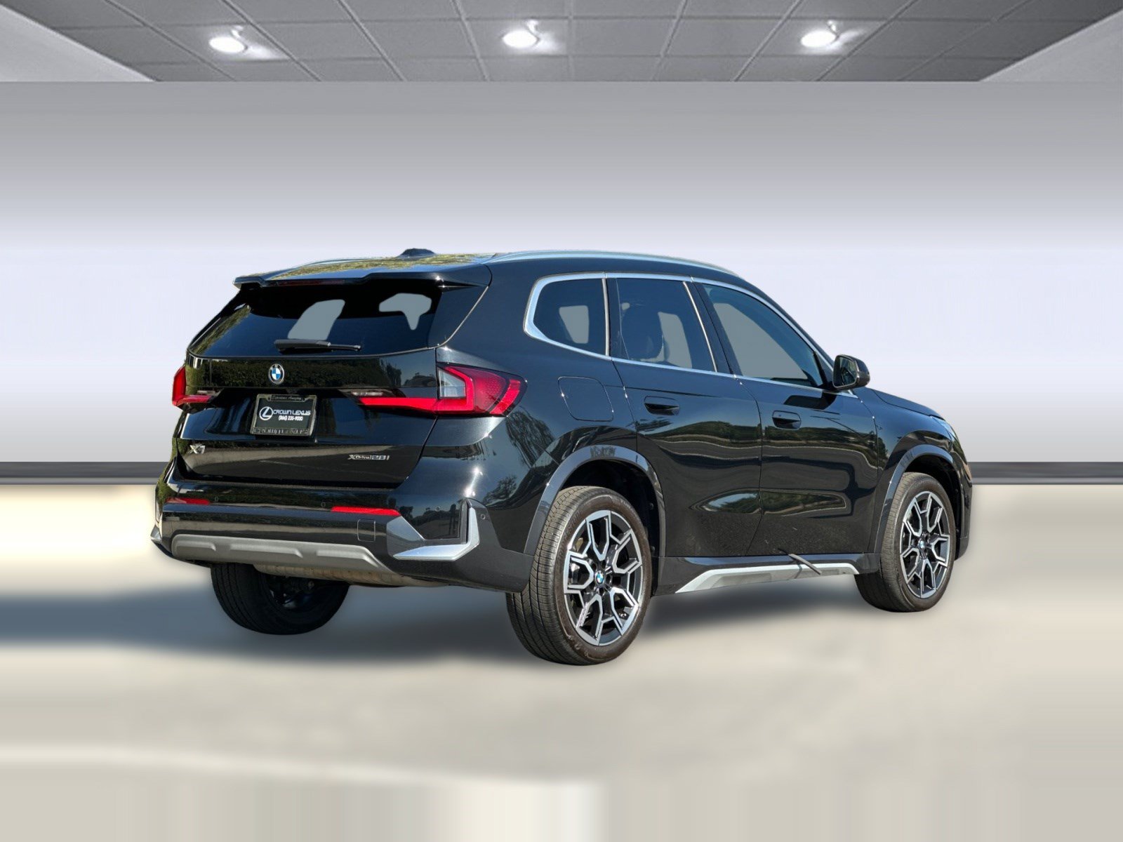 Used 2025 BMW X1 xDrive28i AWD/4WD image 8