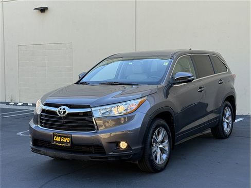 Used 2016 Toyota Highlander Plus AWD/4WD image 28