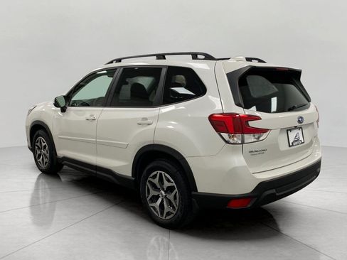 Used 2023 Subaru Forester Premium AWD/4WD image 8