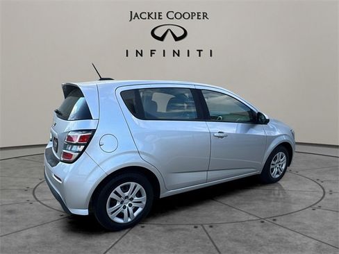 Used 2020 Chevrolet Sonic LT image 5