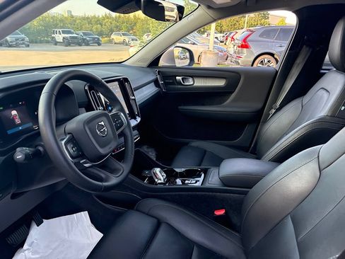 Used 2024 Volvo XC40 B5 Plus w/ Protection Package Premier AWD/4WD image 19