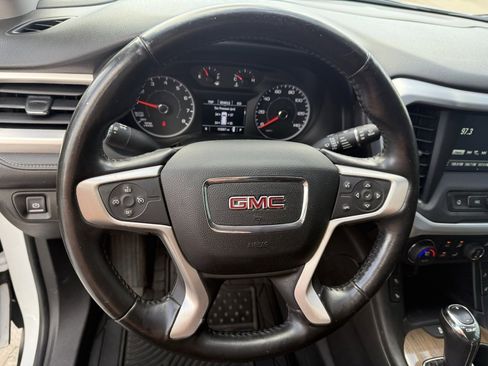 Certified 2019 GMC Acadia SLE image 12