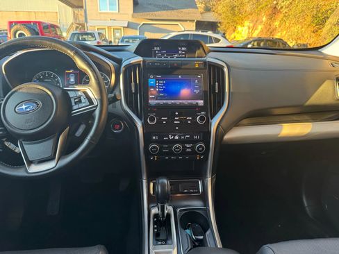 Used 2020 Subaru Ascent Limited w/ Technology Package image 18