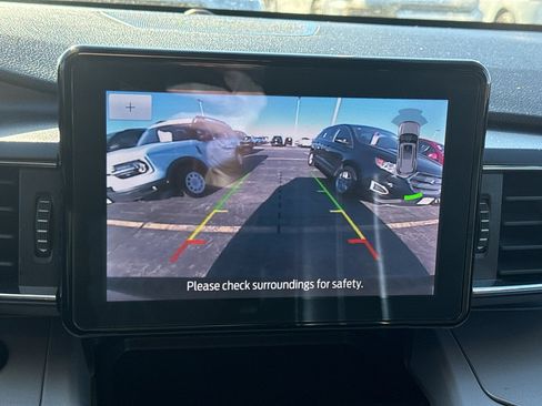 Used 2024 Ford Explorer XLT w/ Equipment Group 202A image 20