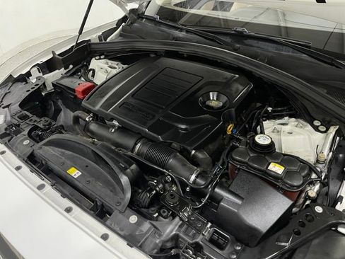 Used 2019 Jaguar F-PACE Prestige image 30