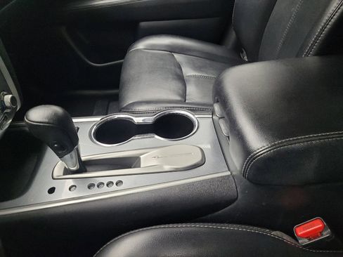 Used 2019 Nissan Pathfinder SL image 26