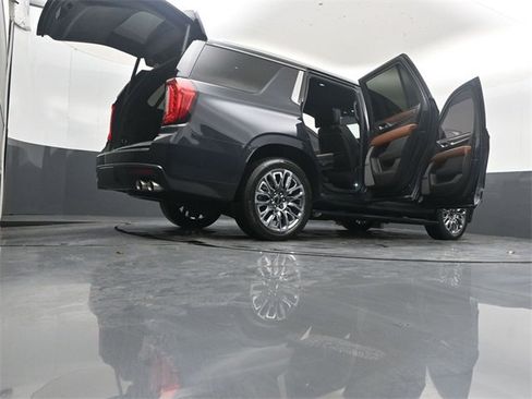 Used 2023 GMC Yukon Denali Ultimate image 54