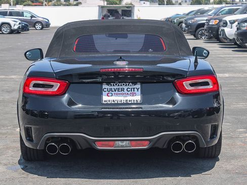 Used 2018 FIAT 124 Spider Abarth RWD image 8