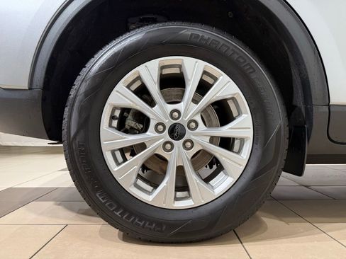 Used 2023 Ford Escape Active w/ Tech Pack #1 AWD/4WD image 9