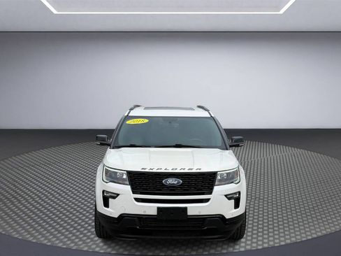 Used 2018 Ford Explorer Sport image 2