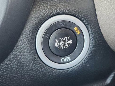 Used 2021 RAM 1500 Laramie image 8