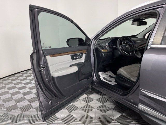 Used 2018 Honda CR-V Touring image 17