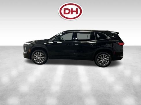 Used 2025 Buick Enclave Preferred image 8