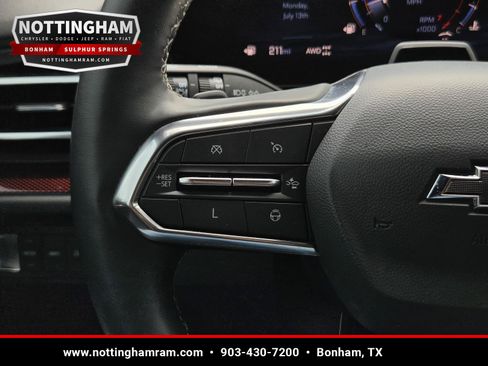Used 2024 Chevrolet Traverse Z71 w/ Enhanced Driving Package AWD/4WD image 21