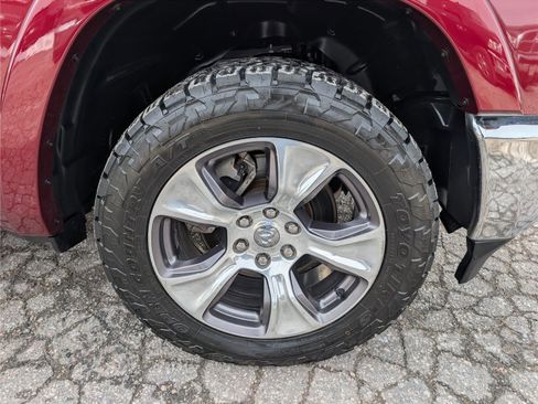 Used 2021 RAM 1500 Laramie image 9