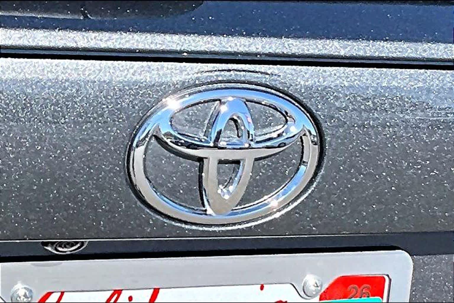 Certified 2025 Toyota RAV4 XLE w/ Convenience Package FWD image 30