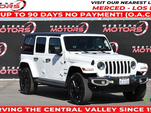 Used 2023 Jeep Wrangler Sahara w/ Cold Weather Group AWD/4WD image 1