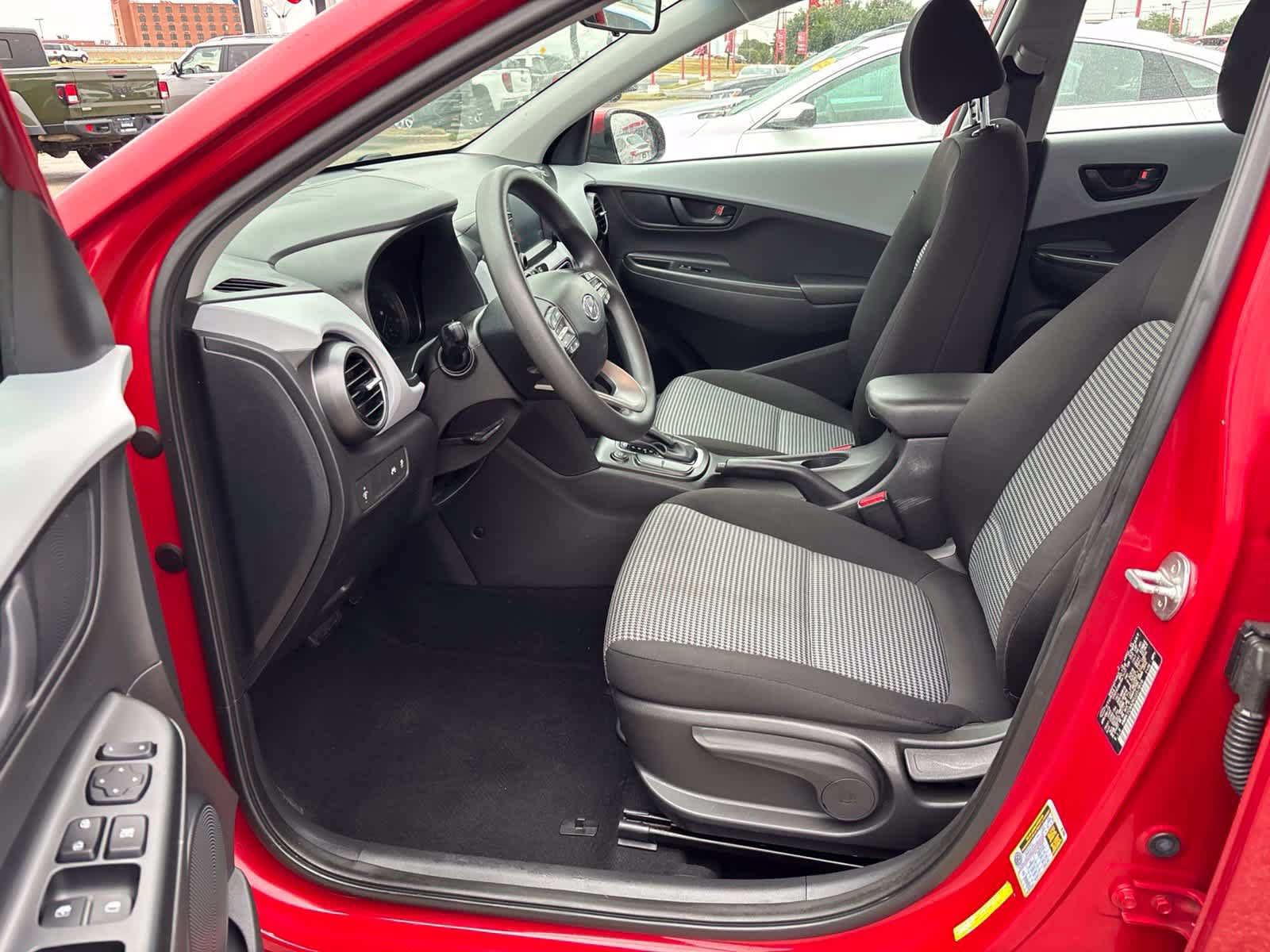 Used 2019 Hyundai Kona SE AWD/4WD image 11