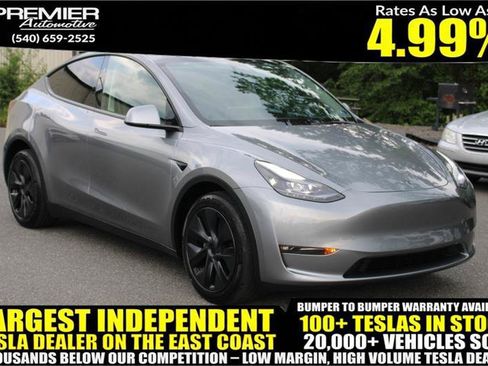 Used 2025 Tesla Model Y Long Range AWD/4WD image 1