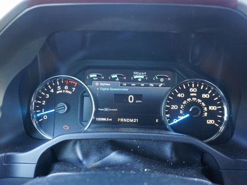 Used 2015 Ford F150 Platinum w/ Equipment Group 701A Luxury image 10