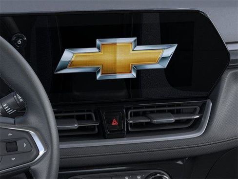 New 2025 Chevrolet TrailBlazer LT w/ LT Cold Weather Package image 32