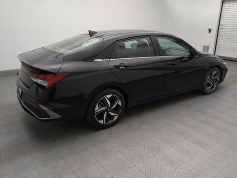 Used 2025 Hyundai Elantra SEL FWD image 10