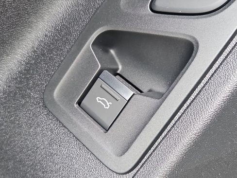 New 2026 Audi Q3 quattro 2.0T AWD/4WD image 16