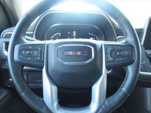 Used 2022 GMC Yukon SLT w/ SLT Luxury Package RWD image 22