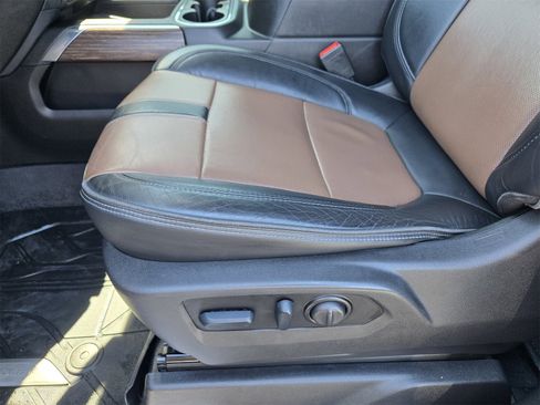 Used 2022 Chevrolet Silverado 2500 High Country image 22