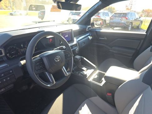 New 2025 Toyota Tacoma TRD Off-Road image 9